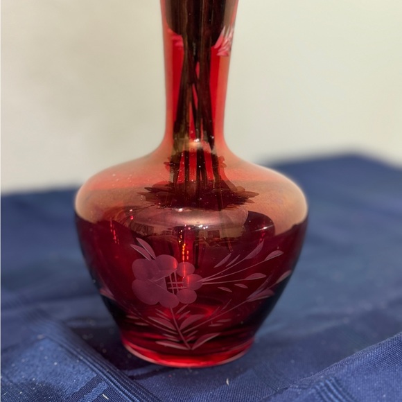 Cranberry vase with peach colored dahlias. - Picture 5 of 5